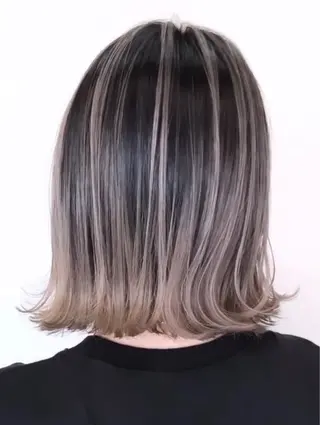 ミディアム 中村 文香のヘアスタイル