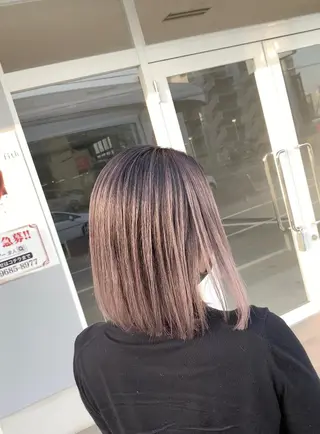 ミディアム カラー リサ tonieのヘアスタイル