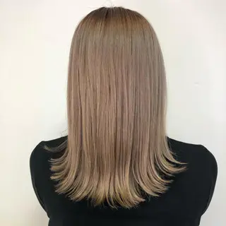 ミディアム 鶴﨑 美優亜のヘアスタイル
