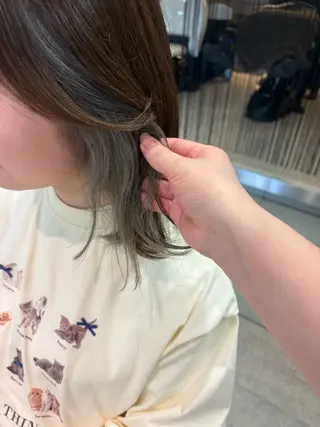 ミディアム カラー レイヤー/ブリ ーチ/ 岡本美優のヘアスタイル