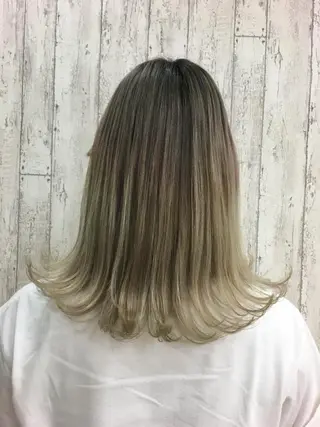 ミディアム Kaede .のヘアスタイル