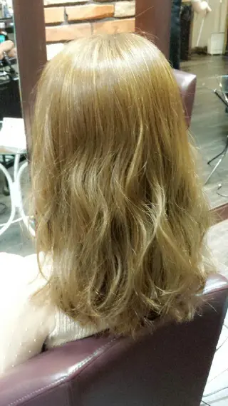 セミロング カラー 辻 竜也　のヘアスタイル