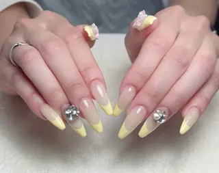 ネイル 中野駅から2分 MEO NAILのネイルデザイン