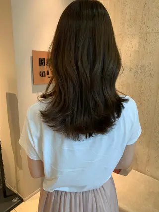 セミロング カラー 平尾 樹里のヘアスタイル