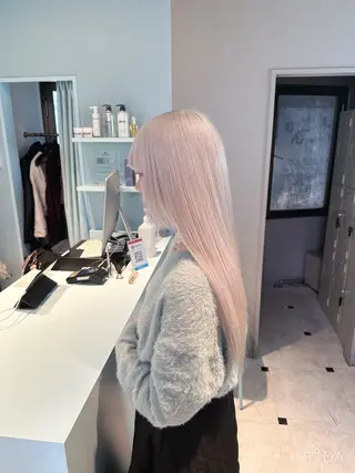 ロング カラー 🪄池袋ハイトーン 🪄ブリーチカラーのヘアスタイル