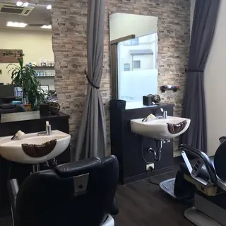 ショート カラー ヘアアレンジ メンズ キッズ ヘアーサロン ＳＯRＡお顔剃りのエステ・リラクイメージ