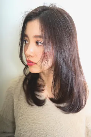 セミロング カラー ERIKO Tのヘアスタイル