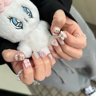 ネイル AYAKA ICHIHARAの眉毛・アイブロウイメージ