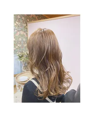 カラー Asuka Mabuchiのヘアスタイル