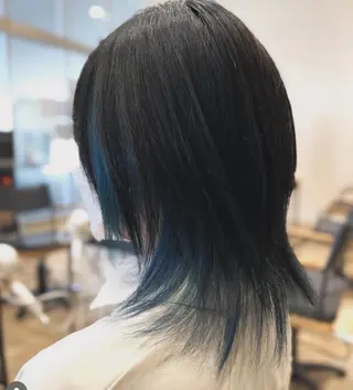 カラー 勝山 碧のヘアスタイル