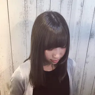 セミロング カラー embrace エンブレイスのヘアスタイル