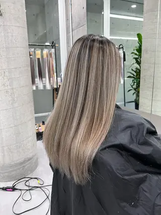 ロング カラー 艶髪✨ブリーチ職人 井手正康のヘアスタイル
