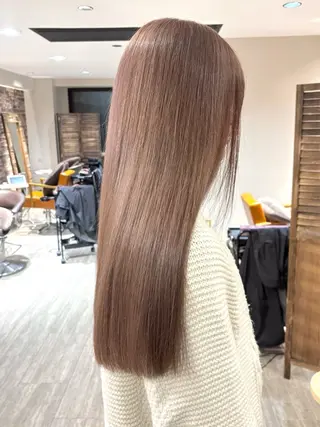 ロング 艶髪／透け感カラー ／ＲＹＯのヘアスタイル