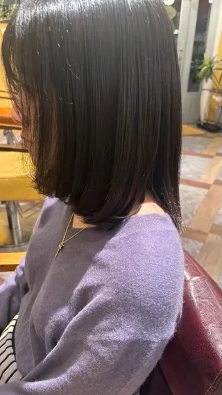 ミディアム 平出 千尋のヘアスタイル