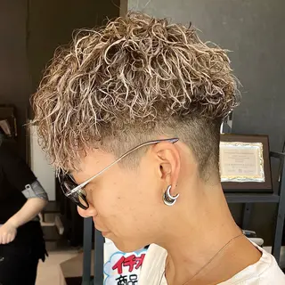 ショート カラー パーマ メンズ メンズヘア特化 崎田 成人のヘアスタイル