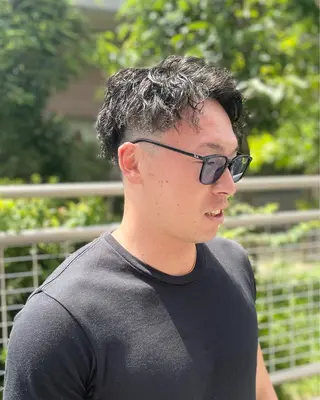 ショート 天王寺で1番人気の フェード師/大野尋哉のヘアスタイル