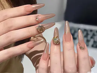 ネイル TOUTOU所属・TOUTOU. Yuriのネイルデザイン