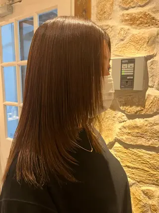 セミロング 秋澤 楓のヘアスタイル