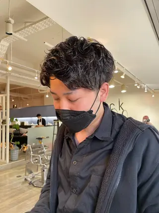ショート パーマ 小関 仁晴のヘアスタイル