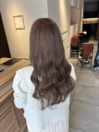 ロング ｶﾉ / 艶カラー/レイヤーのヘアスタイル