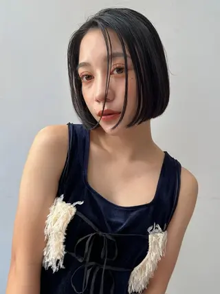 ショート MIYU透明感カラー ブリーチなしWカラーのヘアスタイル