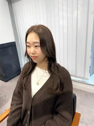 セミロング カラー パーマ ヘアアレンジ メンズ キッズ 骨格レイヤーカット 🌿美髪縮毛矯正のヘアスタイル