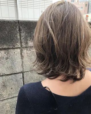 ミディアム カラー 【白髪ぼかし】 矢内　夏輝のヘアスタイル