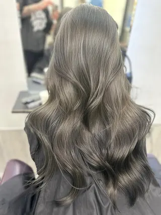セミロング カラー AiM エイム　韓国レイヤーのヘアスタイル