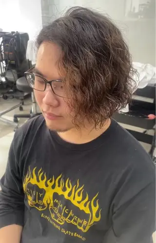 ミディアム パーマ メンズ メンズ専門サロン wokeのヘアスタイル