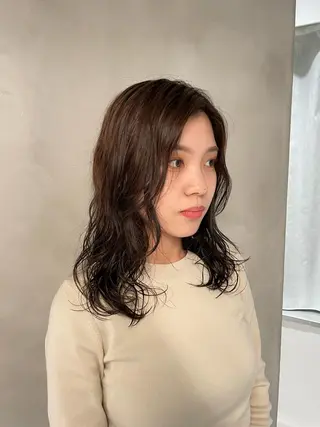 セミロング カラー パーマ 🪞透け感&韓国ヘア 🪞honokaのヘアスタイル
