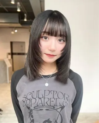 ミディアム 黒染め落とし ムラ修正　ハイトーンのヘアスタイル