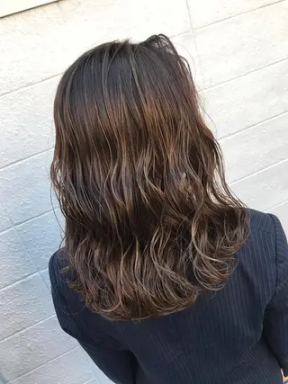 ミディアム Reve Resort池袋のヘアスタイル