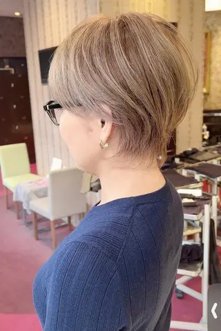 ショート 大川 有香のヘアスタイル