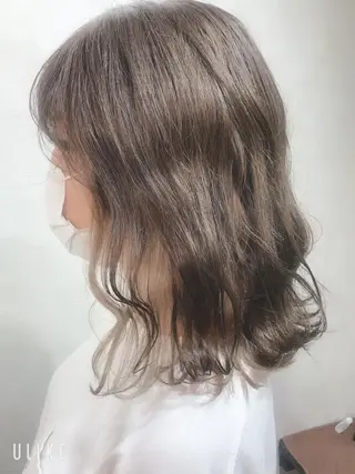 ミディアム カラー 岩谷/ブリーチ 🪽透明感カラーのヘアスタイル