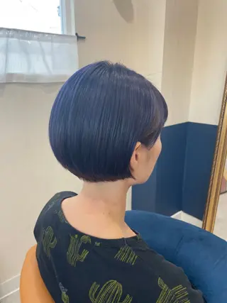 ショート カラー 髪の家 tikiのヘアスタイル