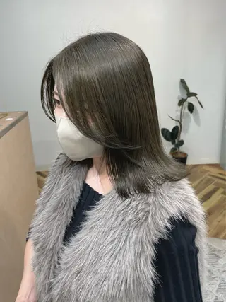 セミロング カラー SHOTO ハイトー ン/ブロンドカラーのヘアスタイル