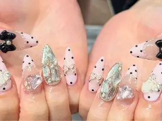 セミロング 小川 柚香のネイルデザイン