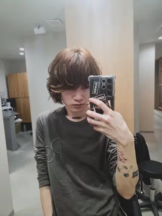 カラー ミディアム OMA　 カタギシのヘアスタイル