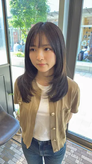 ミディアム レイヤーカット /momocaのヘアスタイル