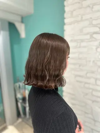 ミディアム カラー LUPI byLee MIUのヘアスタイル