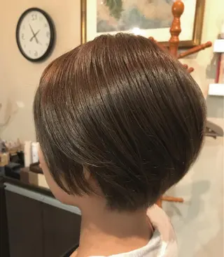 ショート カラー Parfait 山本のヘアスタイル
