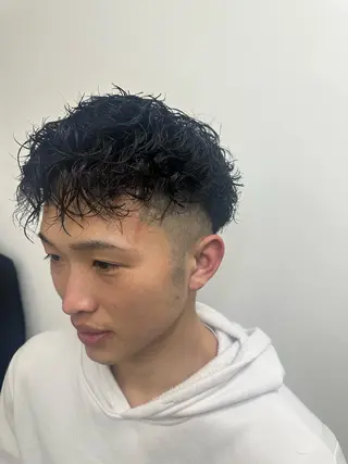パーマ メンズ 中村 虎のヘアスタイル