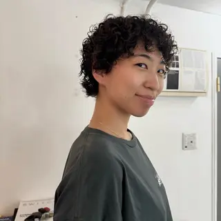 ショート カラー パーマ こはる／ハードパーマ /癖毛風パーマ🧃のヘアスタイル