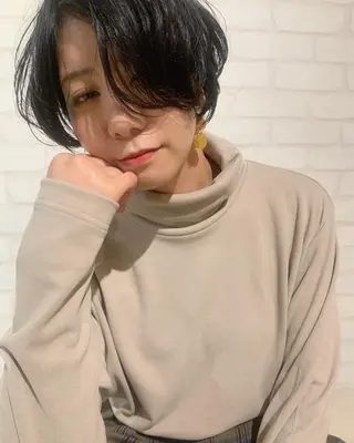 ショート カラー Libre 西野圭一のヘアスタイル