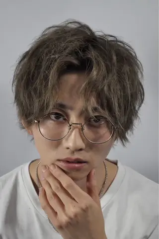 ミディアム カラー パーマ メンズ 武井 凌のヘアスタイル