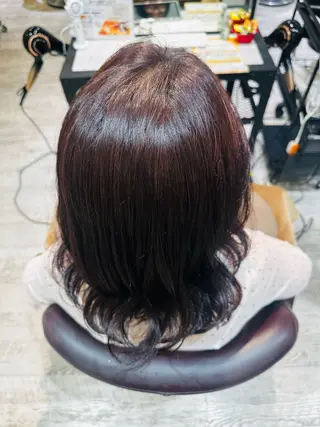 ミディアム カラー 小池 紗那花のヘアスタイル
