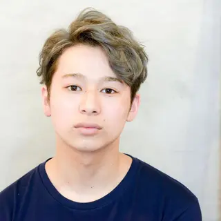 ショート カラー パーマ ママ美容師🙆‍♀️ yukaのヘアスタイル