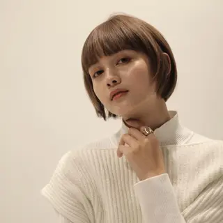 ミディアム 高橋 亜紀のヘアスタイル