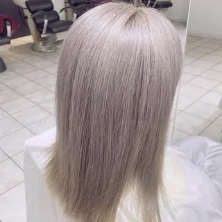 セミロング カラー 渡邊 唯のヘアスタイル