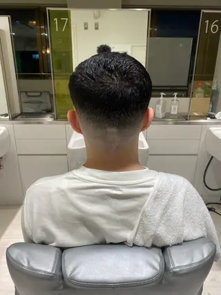 ショート メンズ 糸山 仁のヘアスタイル